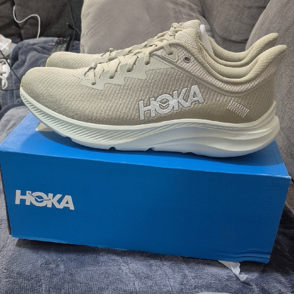 HOKA Solimar Men’s Size 12.5 D Beige Cream Running Shoes NWT - Picture 4 of 6